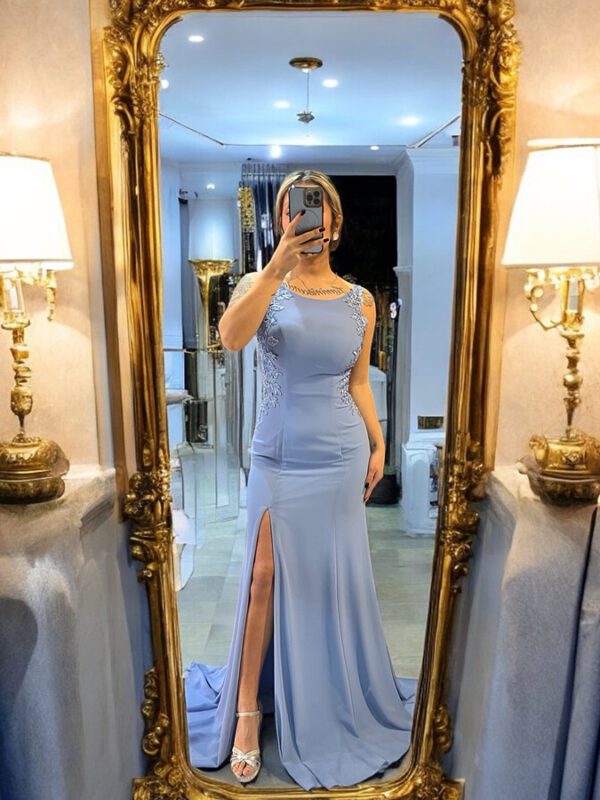Vestido reina Sofia azúl