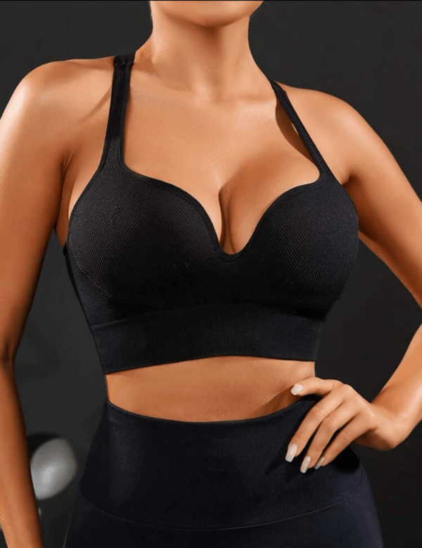 Top deportivo nikki